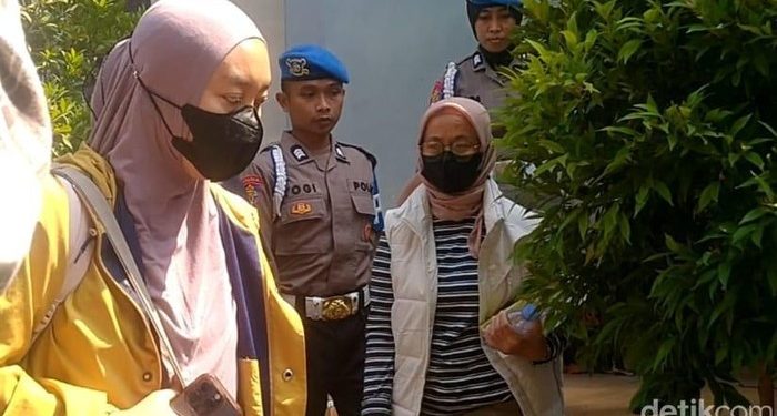 Istri Bupati Pemalang hingga Sekda Dibawa KPK ke Jakarta Naik Bus