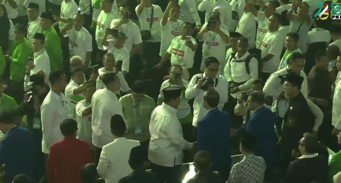 Prabowo-Gibran Hadiri Puncak Harlah ke-28 PKB, Kader Kompak Pakai Kaus ‘Prabowonomics’