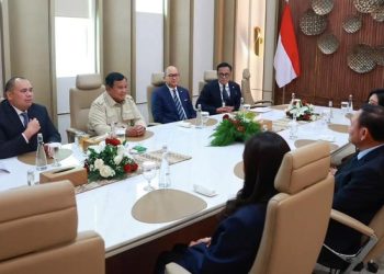Didampingi Bos Danantara, Prabowo Bertukar Gagasan dengan 3 Eks PM Thailand