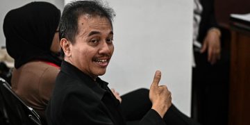 Hakim Tolak Praperadilan Roy Suryo soal Penetapan Tersangka