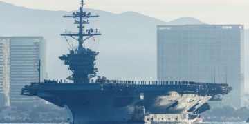 7 Tentara AS Dilaporkan Tewas dalam Bentrokan di Kapal Induk USS Abraham Lincoln