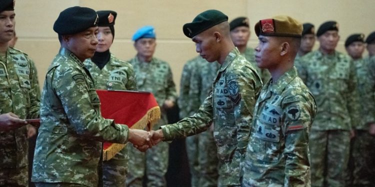 2 Prajurit TNI Penurun Bendera Bulan Bintang di Aceh Naik Pangkat Luar Biasa