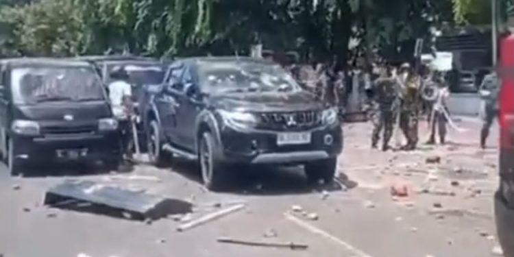 Peringatan 21 Tahun Damai Aceh Berakhir Ricuh, Kendaraan Dirusak