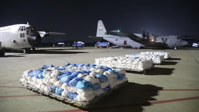 Teddy: Pemerintah Kirim 253 Ton Bantuan ke Korban Gempa NTT