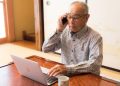 Pensiun Tak Cukup Biayai Hidup, Lansia  Terus Bekerja