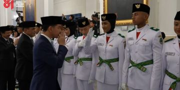 Gibran Kukuhkan 76 Paskibraka Nasional 2026 di Istana Negara