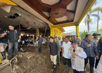 Wapres Gibran Tinjau Warga Terdampak Banjir Solok, Prioritaskan Pemulihan Lahan Pertanian