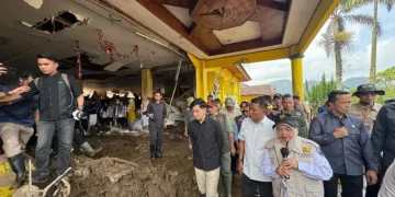 Wapres Gibran Tinjau Warga Terdampak Banjir Solok, Prioritaskan Pemulihan Lahan Pertanian