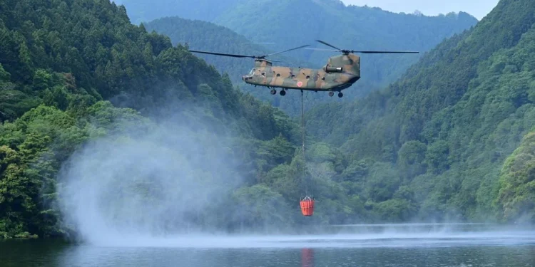 Helikopter Chinook Jepang Tangani Karhutla di Kalimantan