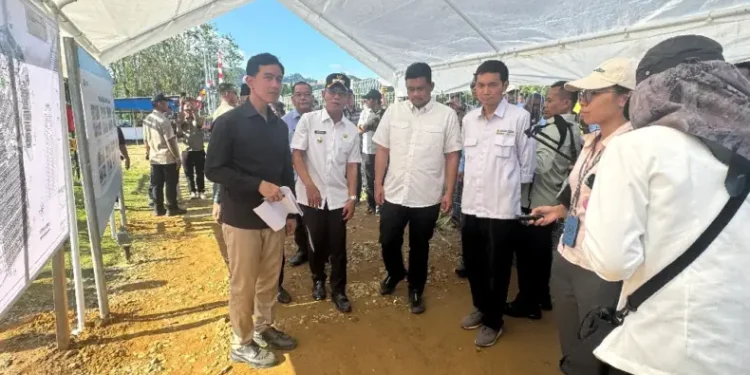 Wapres Gibran Minta Maaf kepada Warga yang Masih Tinggal di Huntara Tapsel