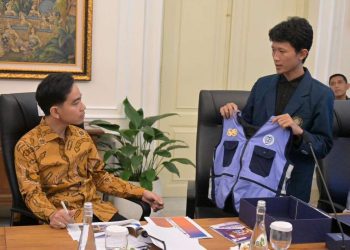 Gibran Apresiasi Karya Mahasiswa Rompi Anti Tantrum