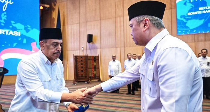 Menhub Dudy Lantik Ahmad Jadi Ketua KNKT Periode 2026-2030
