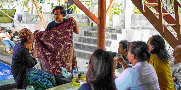 Dari Pelatihan ke Pasar Global, Pelindo Marine Perkuat Perajin Batik Dolly Hingga ke Yogyakarta