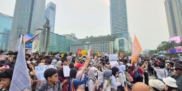 Mahasiswa UI dan Warga Padati Bundaran Hl