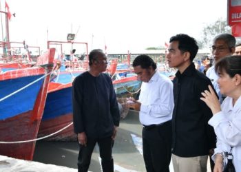 Wapres Gibran Tinjau Pendangkalan Sungai di Cilacap