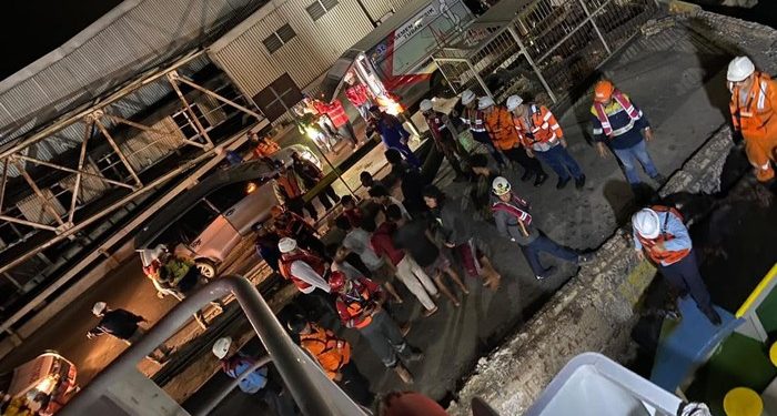 2 Kapal Pertamina Evakuasi 17 Kru MV Khatulistiwa 8 di Perairan Tuban