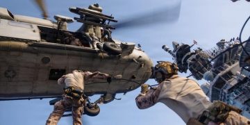 Helikopter AS Hilang dari Radar Usai Kirim Sinyal Darurat di Laut Merah