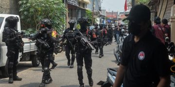 Tim Gabungan Gerebek Dua Sarang Narkoba di Jakbar, 24 Orang Diamankan