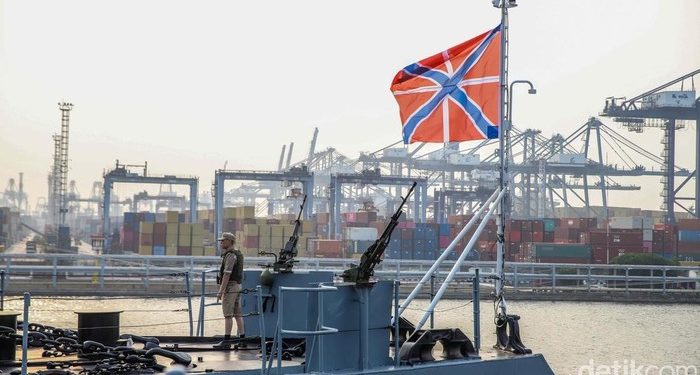 Kapal Perang Rusia Bersandar di Tanjung Priok, Ada Misi Apa?